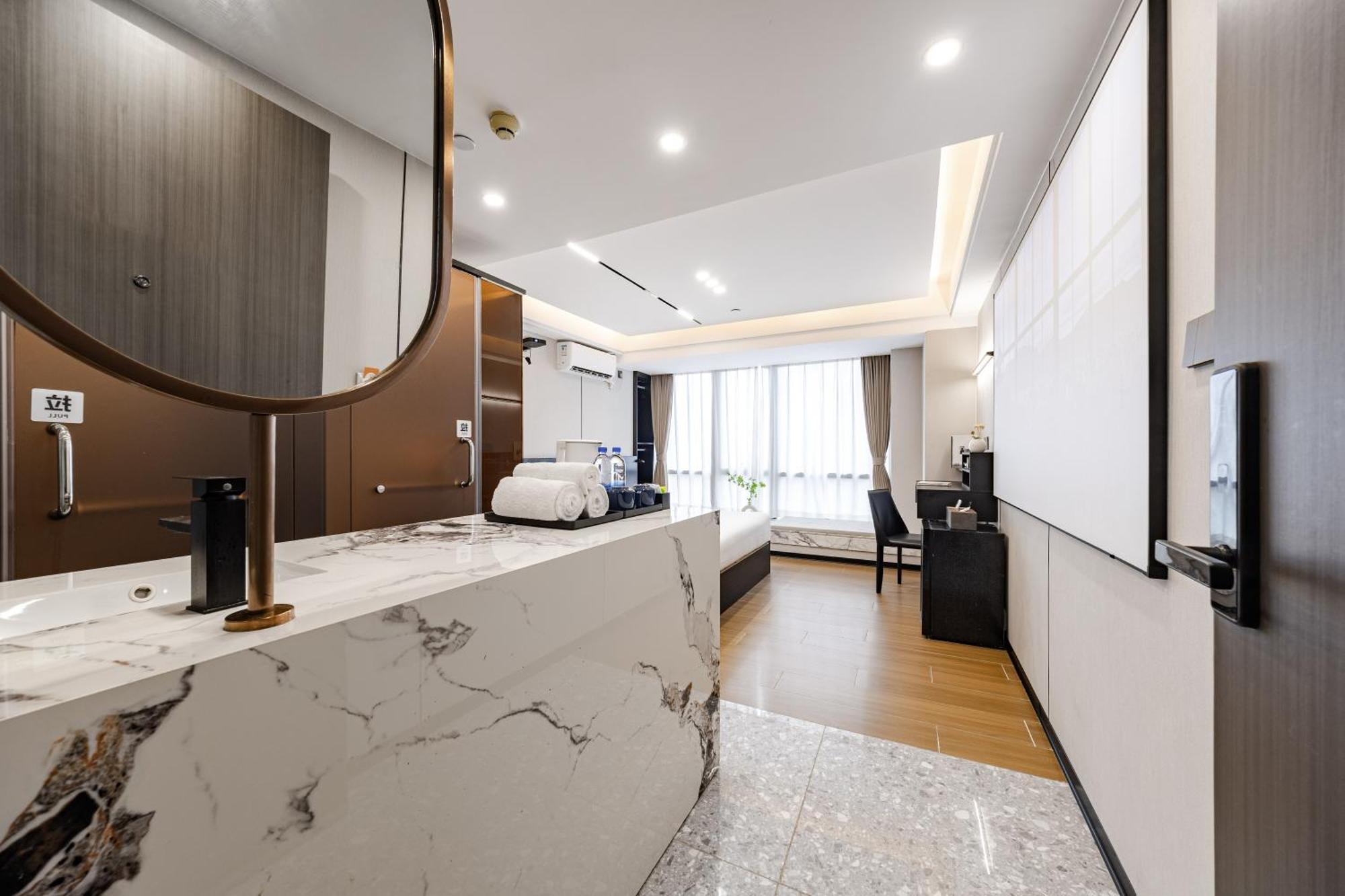 Yu Manju High-Floor Huge-Screen Audiovisual Hotel-Guangzhou Tower Zhujiang New Town Sports West Road Branch Exteriör bild